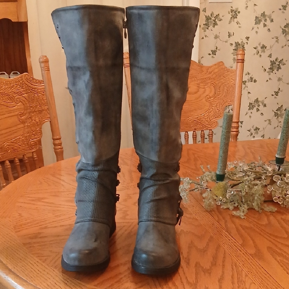 Gray Faux Leather Boutique Boots- Brand New - Picture 3 of 8